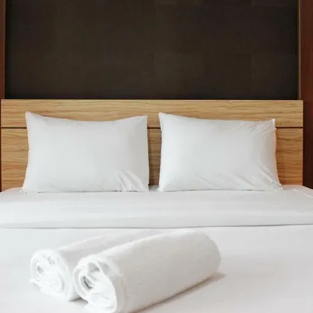 Deluxe Studio Room @ Tamansari La Grande Apartment By Travelio